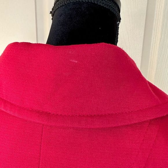 WHITE HOUSE BLACK MARKET Women's Red pea coat trench jacket pearl button
Sz M - Picture 8 of 16